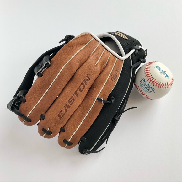 Easton Scout Flex Baseball Glove - Youth  
+ 1 Rawlings Official T-ball Baseball - Picture 6 of 17